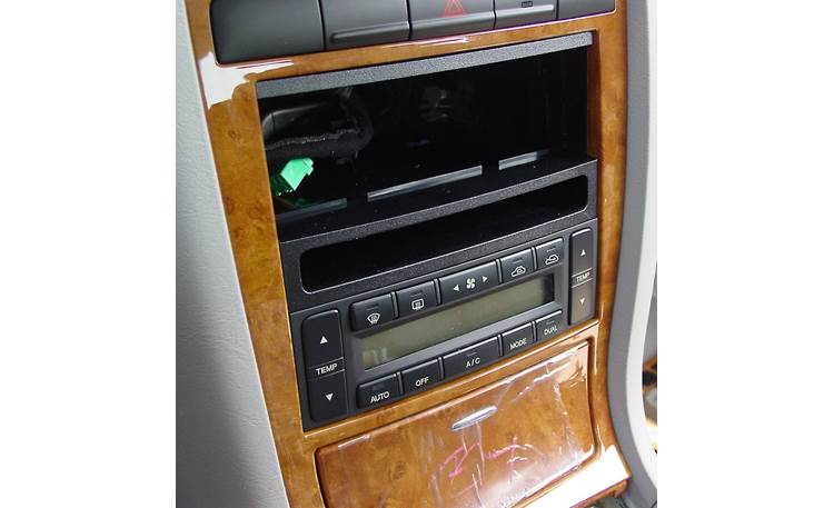 Metra 99-7319 Single DIN Installation Kit with Pocket for 2004-2006 Kia Amanti by Metra Metra 99-7319 - Hi-Tech Car Audio