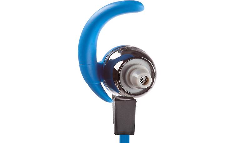 Monster® iSport Immersion Closeup of OmniTip™ pivoting nozzle (Blue)