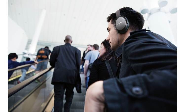 Bose® QuietComfort® 25 Acoustic Noise Cancelling® headphones for Apple® devices Great for commuting