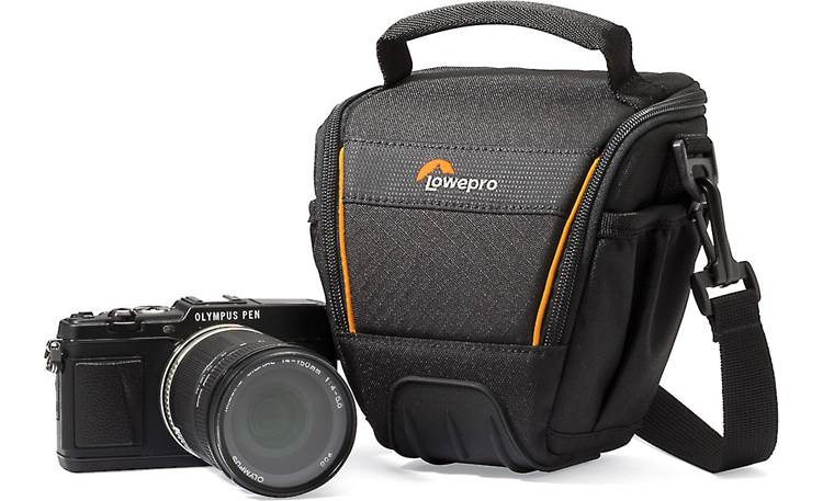 Lowepro Adventura TLZ 20 II Plenty of space for a mirrorless camera and lens (not included)