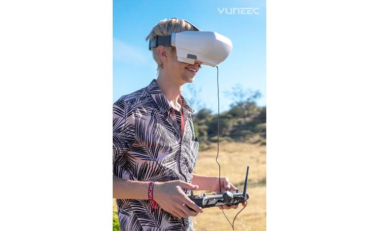 Yuneec SkyView Make a flying day even more fun with the immersive thrill of a first person view headset