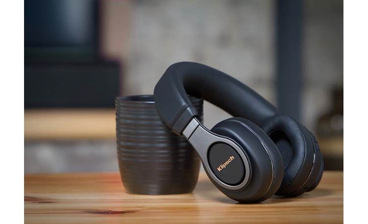 Klipsch Reference Over-ear Bluetooth® Designed to emulate the front-row sound of Klipsch speakers