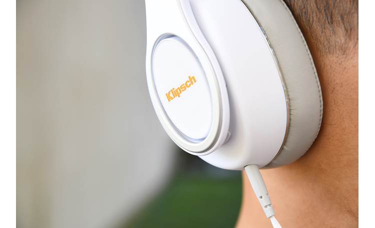 Klipsch Reference Over-ear Clean yet rugged design