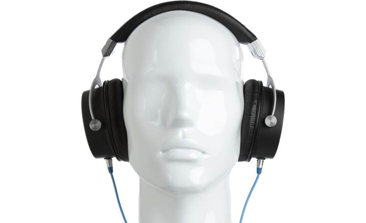 McIntosh MHP1000 Closed-back over-ear headphones at Crutchfield