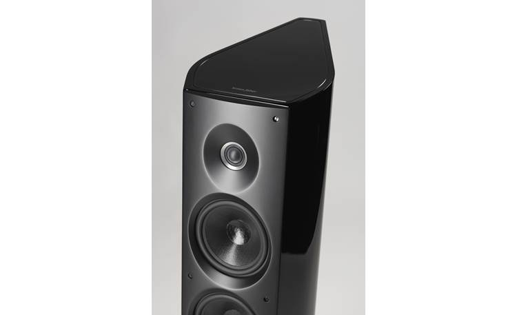 Sonus Faber Venere 2.5 The tempered glass top plate helps reduce high-frequency vibration for smoother sound.