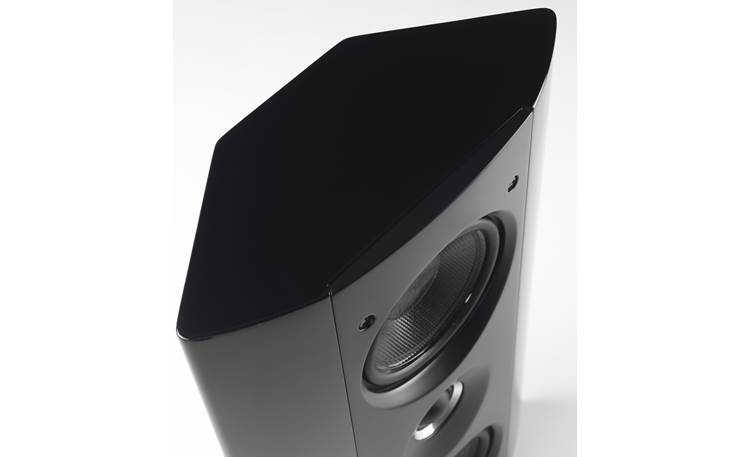 Sonus Faber Venere Wall Curved, non-parallel surfaces reduce cabinet resonance for cleaner sound