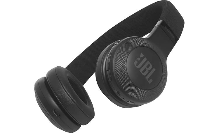 JBL E45BT On-ear controls for music and calls