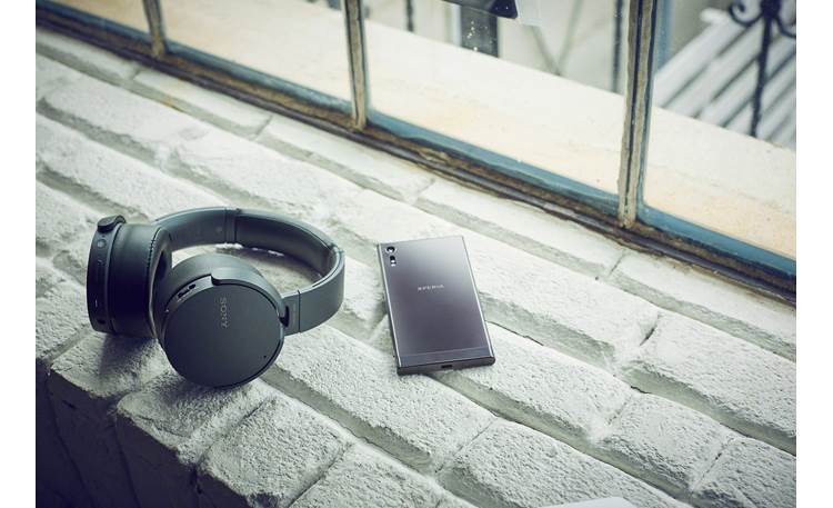 Sony MDR-XB950N1 EXTRA BASS™ Plays music wirelessly via Bluetooth