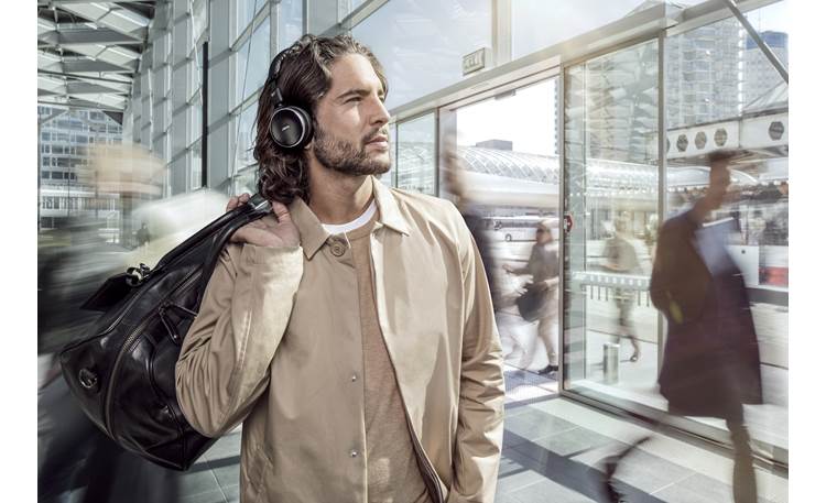 AKG N60NC Wireless Plays music wirelessly from your phone