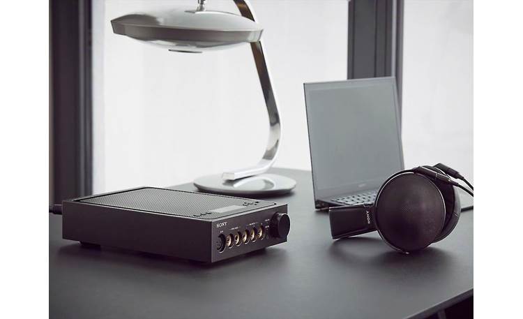 Sony TA-ZH1ES The centerpiece of a high-performance desktop audio system