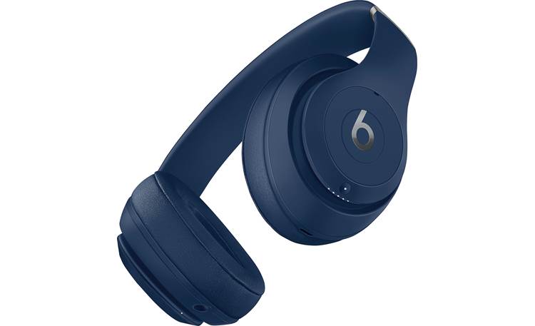 Beats by Dr. Dre® Studio3 Wireless Apple W1 chip offers strong, long-range Bluetooth connection and one-tap pairing with your iPhone