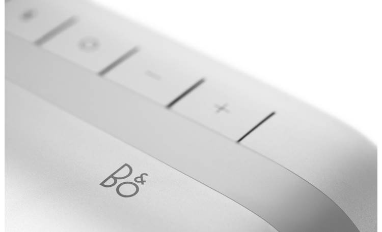 Bang & Olufsen Beoplay P6 Natural - control buttons detail