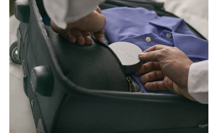 Bose® noise-masking sleepbuds Travel-size charging case