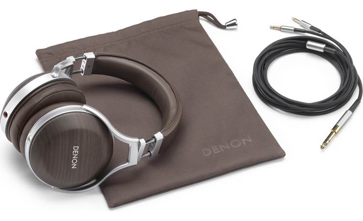 Denon AH-D5200 With carrying pouch and accessories