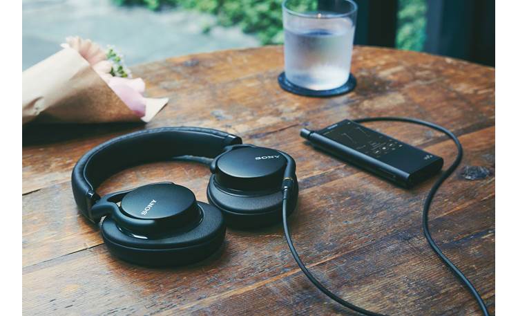 Sony MDR-1AM2 Over-ear headphones at Crutchfield