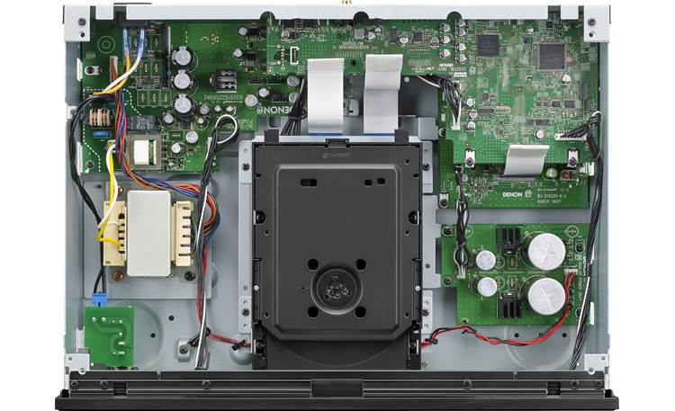 Denon DCD-1600NE Separate digital and analog power supplies help keep the sound pure