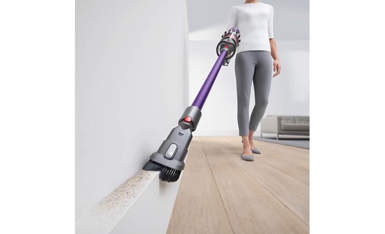 Dyson V11™ Animal The included combo tool in action