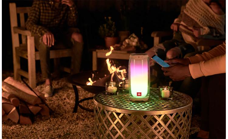 JBL Pulse 4 Customizable light display with JBL Connect app