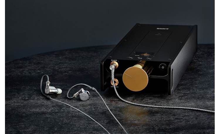 Sony DMP-Z1 Signature Series Balanced 4.4mm headphone output for use with premium Sony headphones (Sony IER-Z1R in-ears not included) 