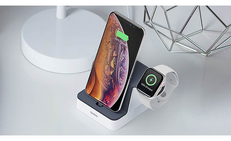 Belkin PowerHouse™ Its angled mount enables you to easily see and use your iPhone and Watch