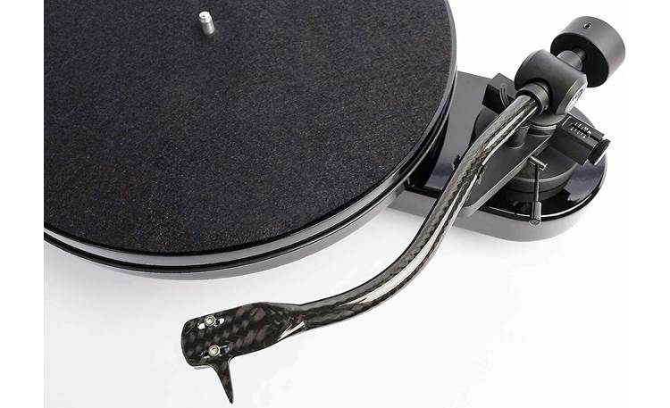 Pro-Ject RPM 1 Carbon S-shaped tonearm and MDF platter