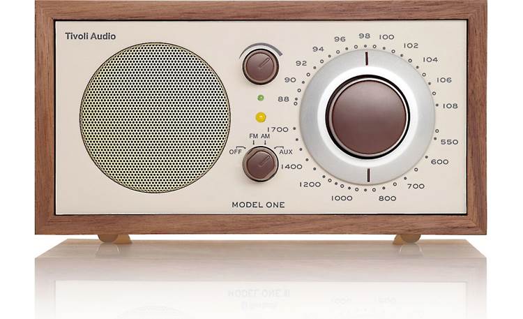 støbt Afbrydelse plus Tivoli Audio Model One (Walnut/Beige) AM/FM radio at Crutchfield