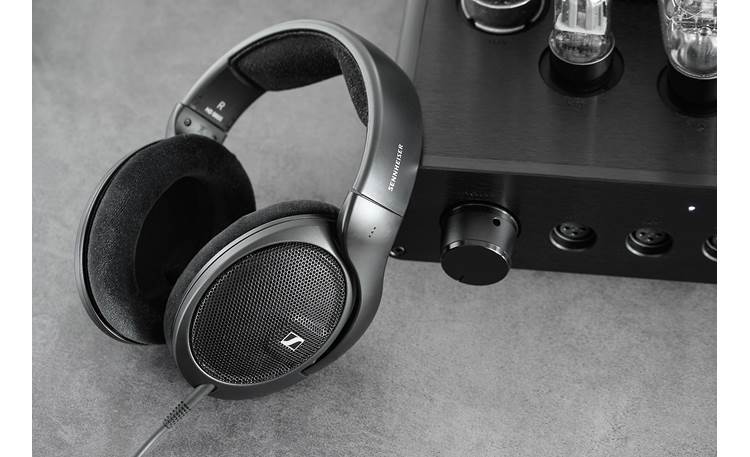 Sennheiser HD 560S Lightweight high-performance headphones (amp sold separately)