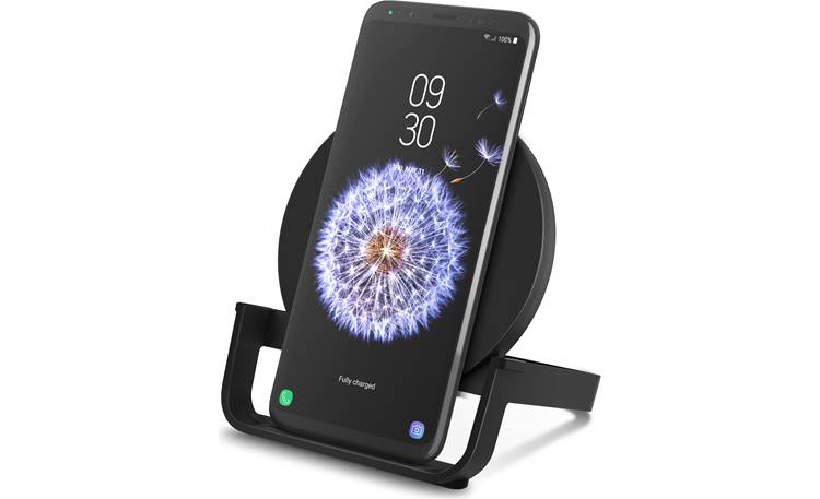 Belkin BOOST↑CHARGE™ Can hold phone in vertical mode (smartphone not included)