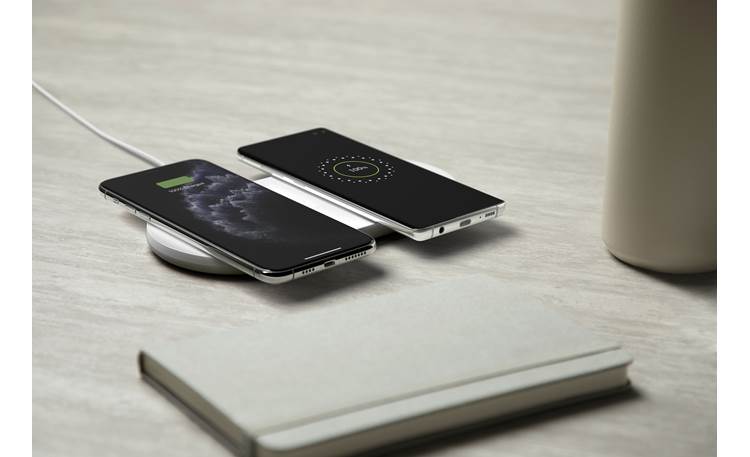 Belkin BOOST↑CHARGE™ Charge two smartphones simultanously (devices not included)