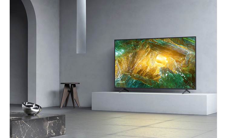 Sony XBR-65X800H Sleek design looks great in almost any kind of room