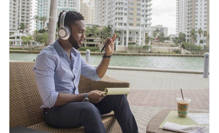 Cleer Flow Hybrid noise-canceling circuitry helps quiet external distractions