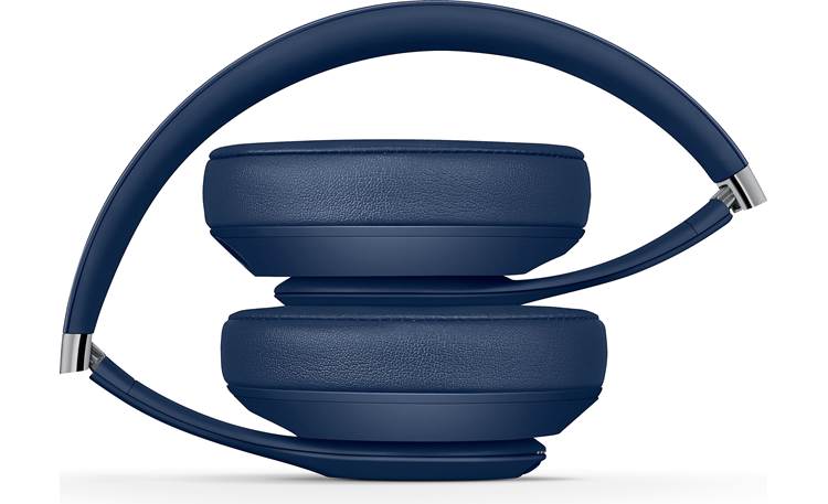 Beats by Dr. Dre® Studio3 Wireless Portable folding design