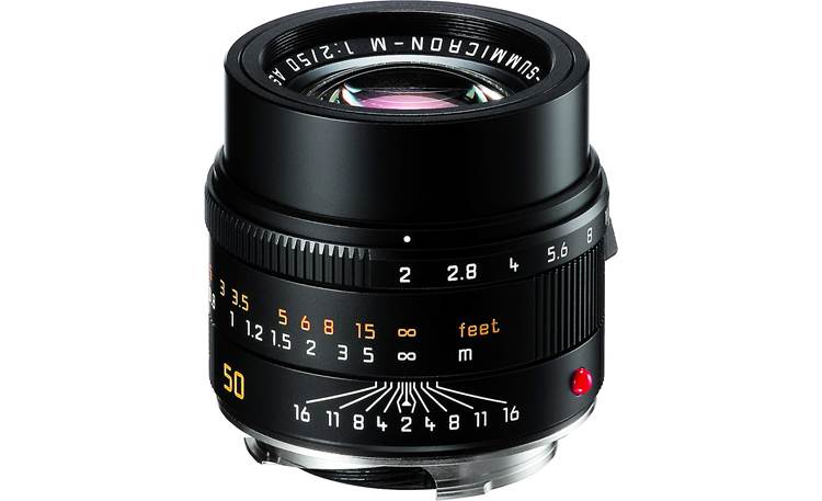 Leica Summicron-M 50mm f/2 Built-in telescopic lens hood
