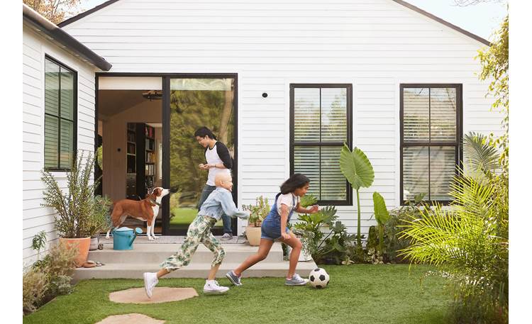 Google Nest Indoor/Outdoor Cam See what's happening in your backyard