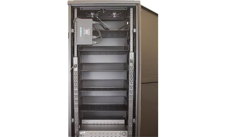 Panamax VT-EXT12 mounted in rack