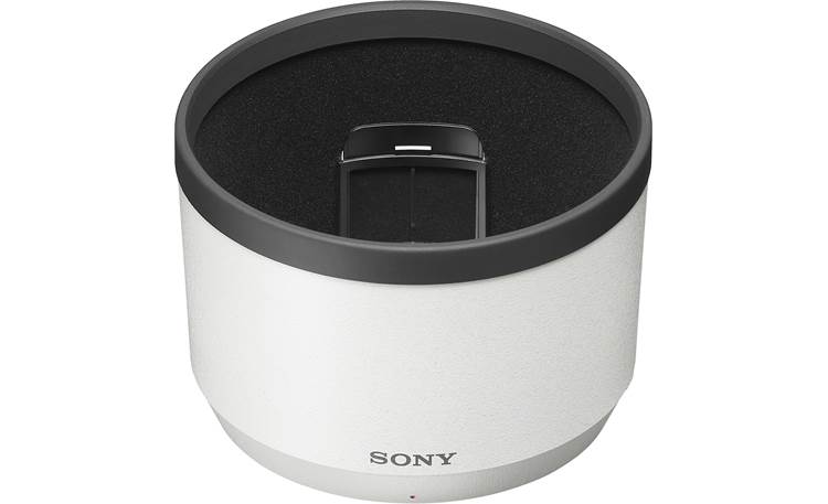 Sony FE 70-200mm f/2.8 GM OSS II Included lens hood
