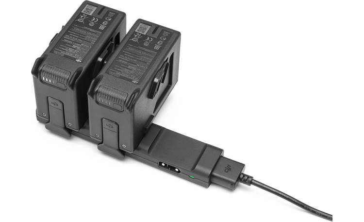 DJI FPV Fly More Kit Hub charges up to three batteries in sequence