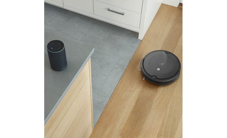 iRobot Roomba 694 Voice control with Amazon Alexa and Google Assistant devices (sold separately)