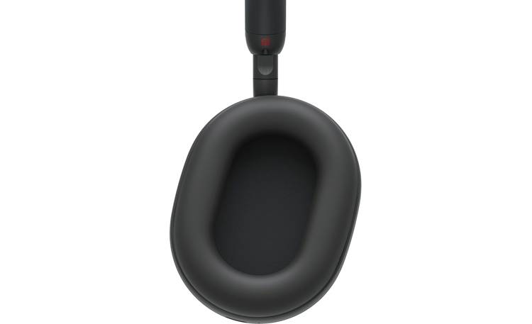 Sony WH-1000XM5 Roomier earcups with plusher padding