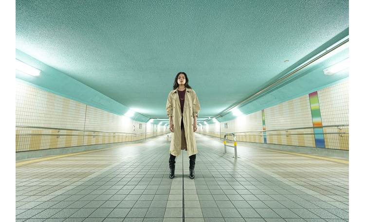 Sony SELP1020G PZ 10-20mm f/4 Lets you include broad context in your images