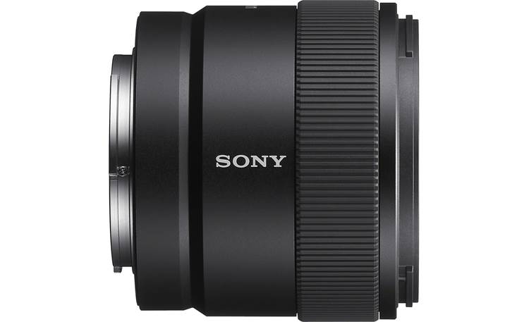 Sony SEL11F18 11mm f/1.8 Right side view