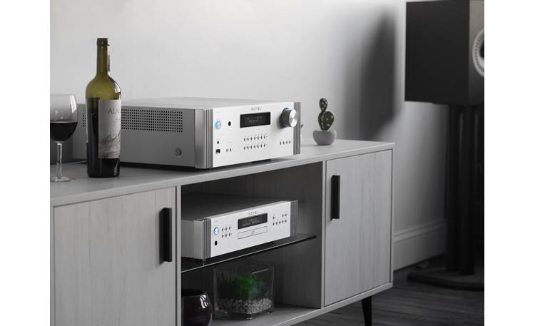 Rotel Diamond Series DT-6000 Paired with Rotel's matching RA-6000 integrated amplifier (sold separately)