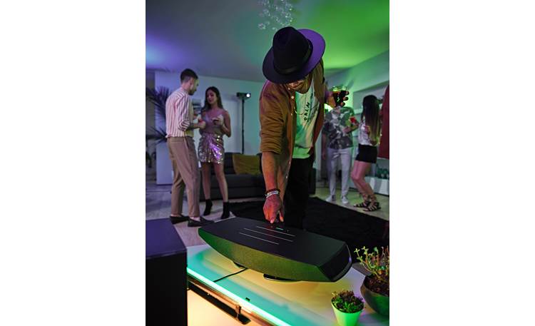 Sonus faber Omnia The Senso touch controls are very useful. The two dots are used to turn the Omnia's volume up and down, while the horizontal illuminated line tells you which source is playing