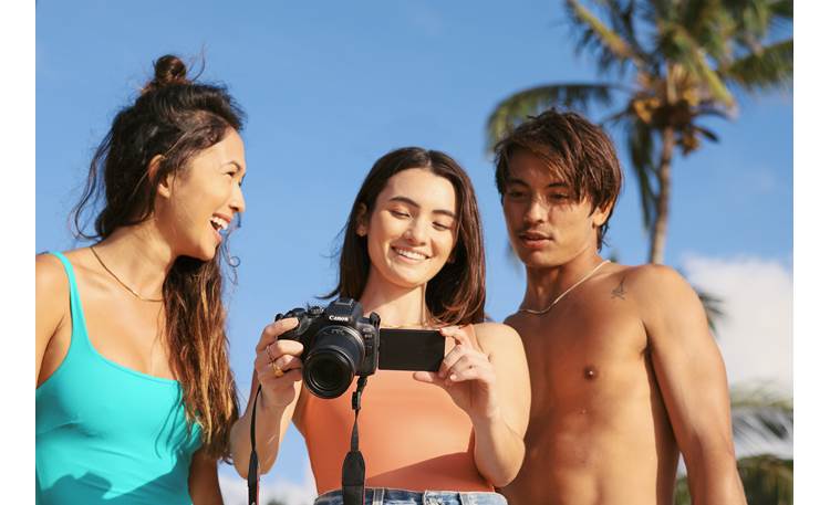 Canon EOS R10 Content Creator Kit 3