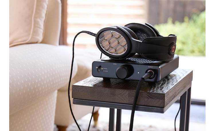 Warwick Acoustics Bravura Headphone System Sonoma M1 energizer fits neatly on a desk or end table