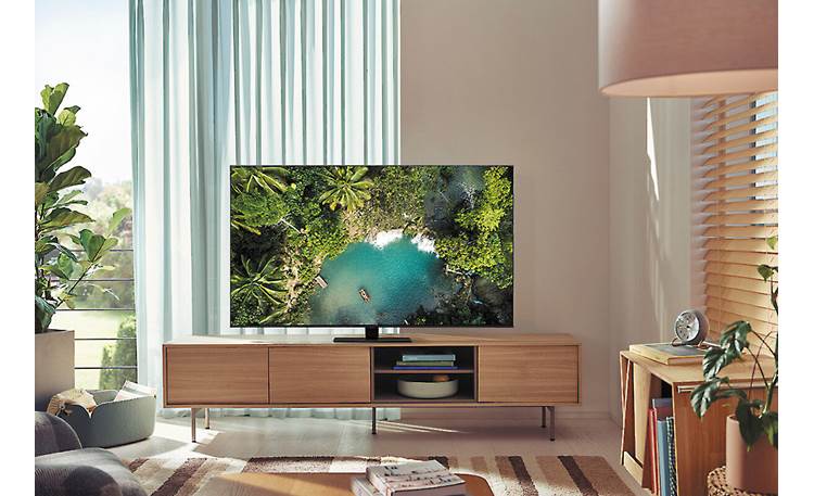 Samsung QN50Q80B Vivid colors pop off the screen, even in bright rooms