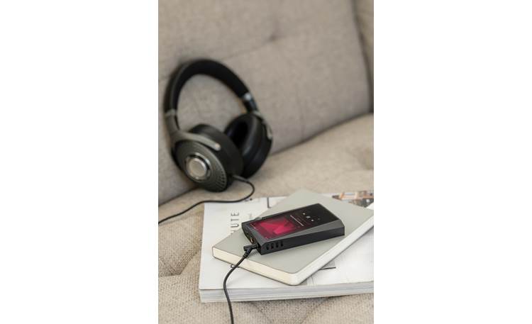 Astell&Kern A&norma SR35 Great with wired high-performance headphones (not included)