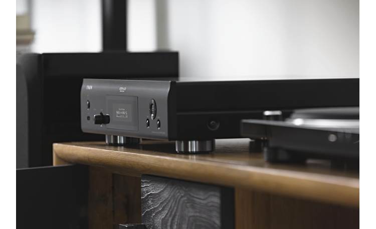 Denon DNP-2000NE Handles digital sources in your hi-fi system