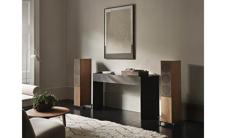 KEF R7 Meta Pair shown (speakers sold individually)
