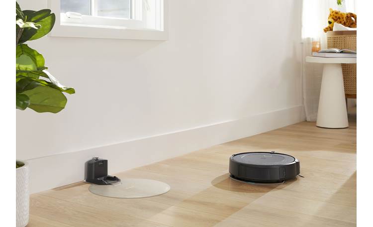 iRobot Roomba Combo™ i5 Learns your home's layout as it cleans